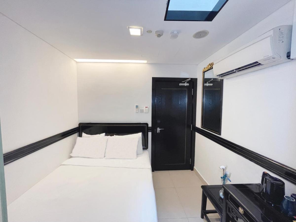 The Snooze Hotel Marine Parade Singapore Exterior photo