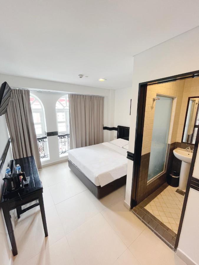 The Snooze Hotel Marine Parade Singapore Exterior photo