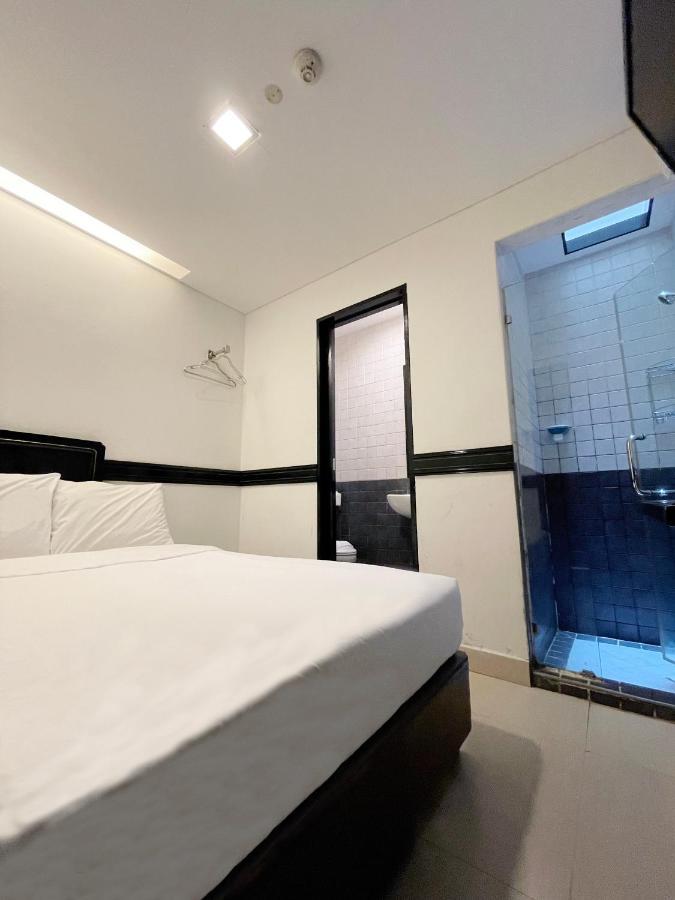 The Snooze Hotel Marine Parade Singapore Exterior photo