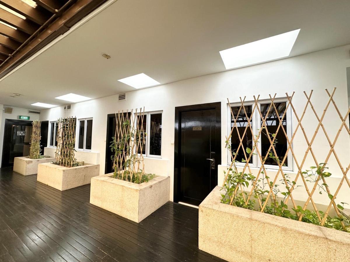 The Snooze Hotel Marine Parade Singapore Exterior photo