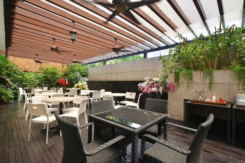 The Snooze Hotel Marine Parade Singapore Exterior photo